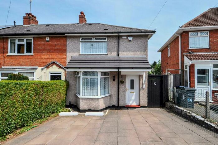 3 Bedroom Semi-Detached House To Rent In Norrington Road, Birmingham, West Midlands, B31