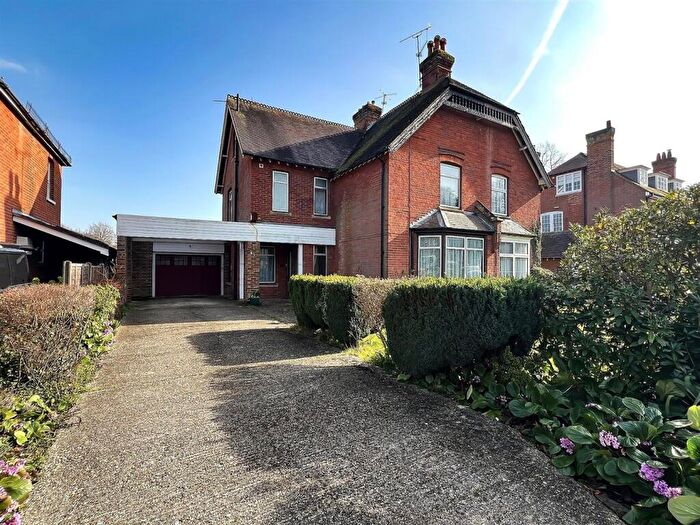 4 Bedroom Semi Detached House For Sale In Cliddesden Road, Basingstoke, RG21