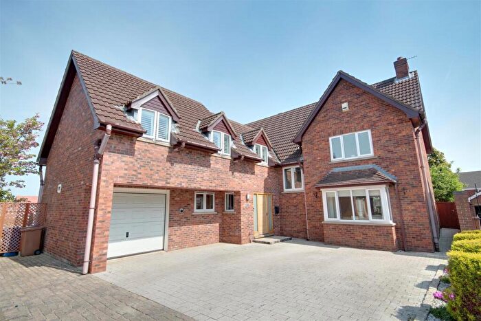 5 Bedroom Detached House For Sale In Laxton Garth, Kirk Ella, HU10