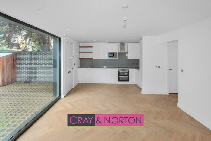 1 Bedroom Apartment To Rent In Coppice Yard, Bell Foundry Close, Croydon, CR0