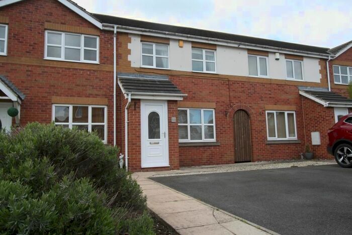 2 Bedroom Town House To Rent In Storrs Wood View, Cudworth, Barnsley, S72