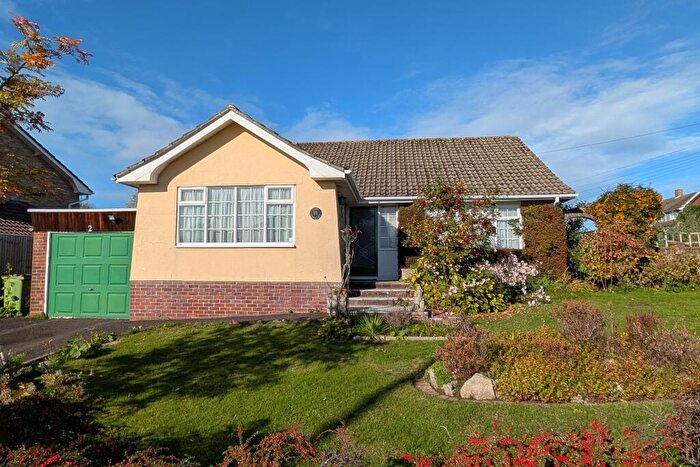 3 Bedroom Detached Bungalow For Sale In Bentley Crescent, Fareham, PO16