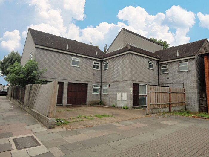 1 Bedroom Detached House To Rent In Greenford Road, Greenford, UB6