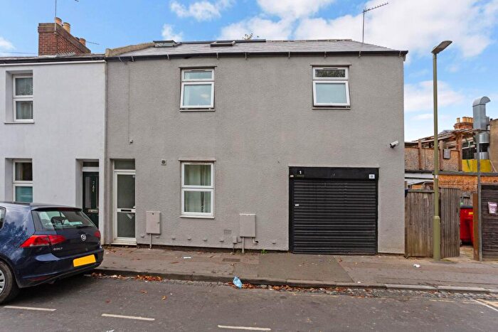 6 Bedroom End Of Terrace House To Rent In Leopold Street, East Oxford **Student Property **, OX4
