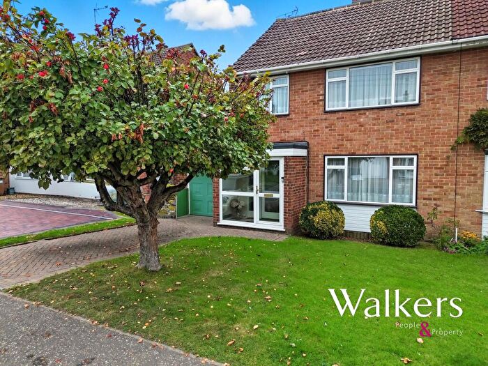 3 Bedroom Semi-Detached House For Sale In Beeches Road, Chelmsford, CM1