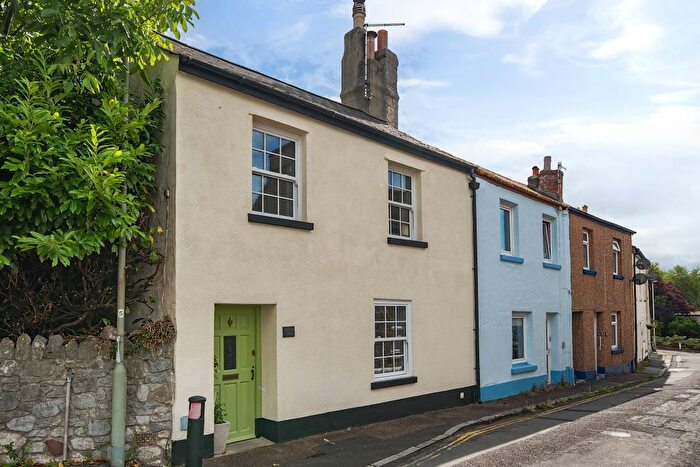 2 Bedroom End Of Terrace House For Sale In Clifford Street, Chudleigh, TQ13