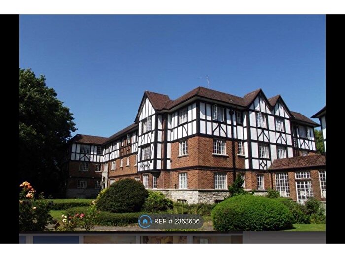 1 Bedroom Flat To Rent In Millbrook Road East, Southampton, SO15