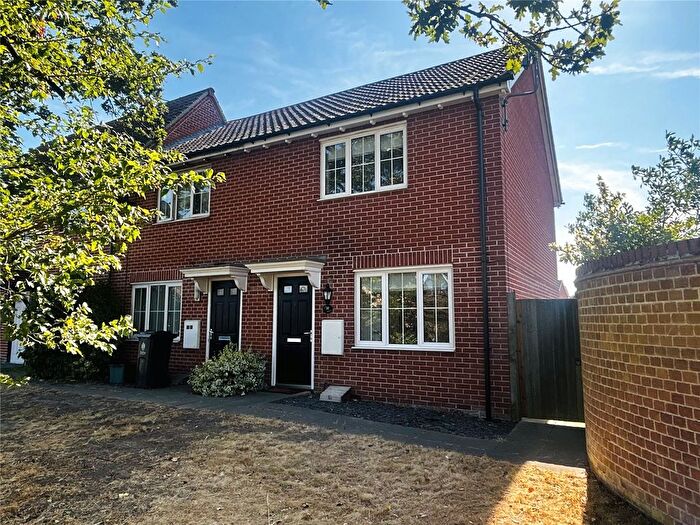 2 Bedroom End Of Terrace House To Rent In Little Clacton Road, Clacton-On-Sea, Essex, CO16
