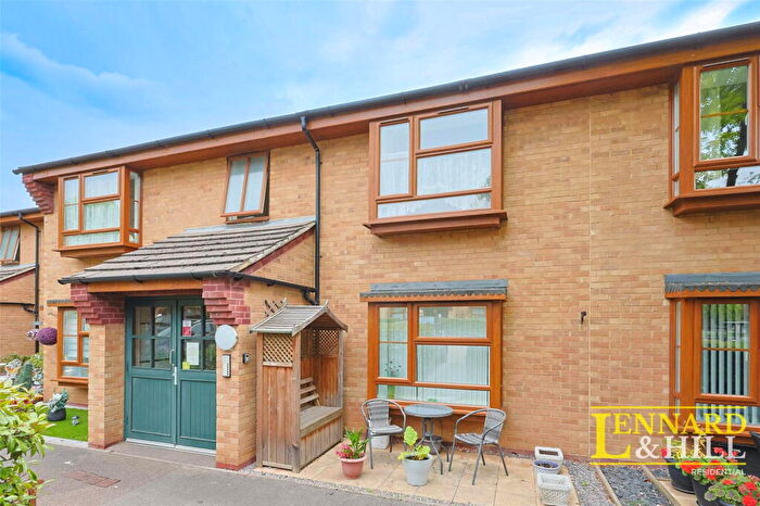 1 Bedroom Retirement Property For Sale In Palmers Drive, Grays, RM17