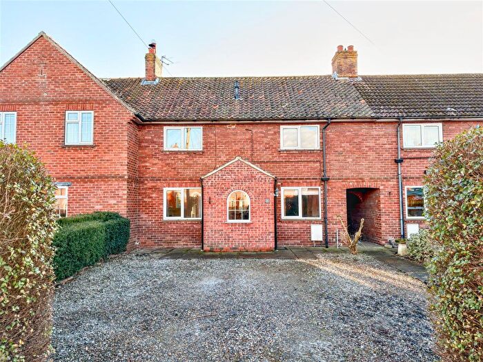 4 Bedroom Terraced House For Sale In Prospect Terrace, Newton On Ouse, York, YO30
