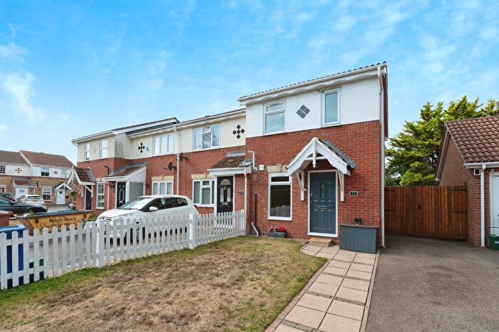 2 Bedroom End Of Terrace House For Sale In Cole Avenue, Chadwell St. Mary, Grays, Essex, RM16