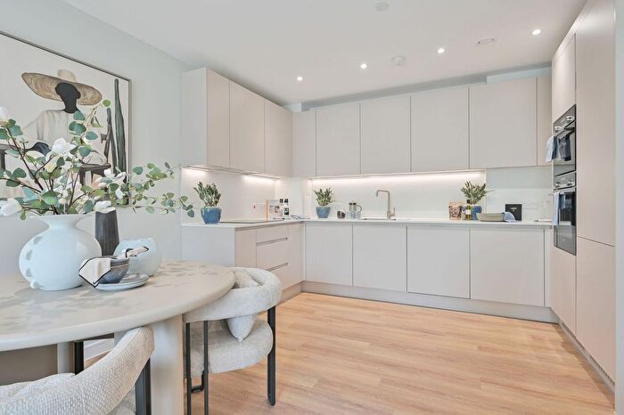 2 Bedroom Flat For Sale In Northwick Parkside, Harrow, HA1