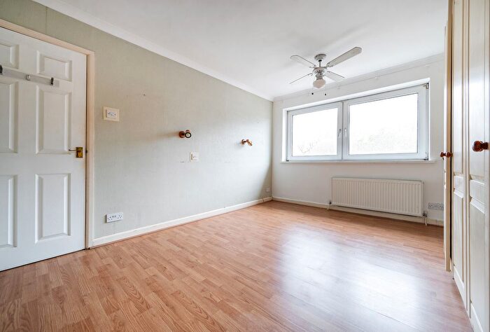 3 Bedroom Semi-Detached House For Sale In Vicarage Road, Coalpit Heath, Bristol, BS36