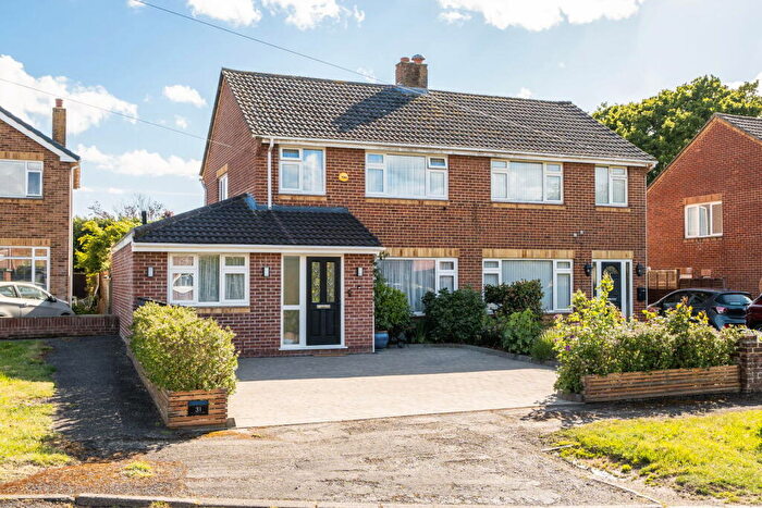 4 Bedroom Semi-Detached House For Sale In Richlans Road, Hedge End, Southampton, SO30