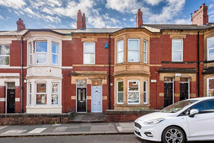 3 Bedroom Flat For Sale In Buston Terrace, Jesmond, NE2