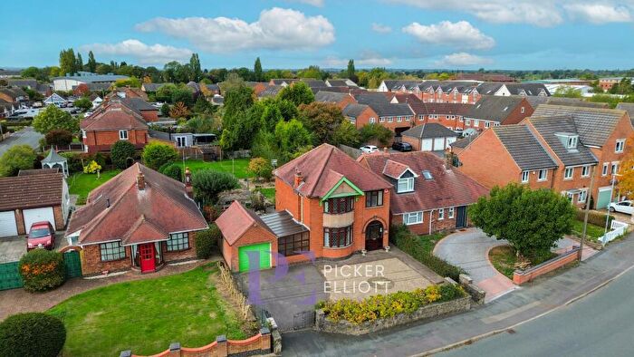 3 Bedroom Detached House For Sale In Middlefield Lane, Hinckley, LE10