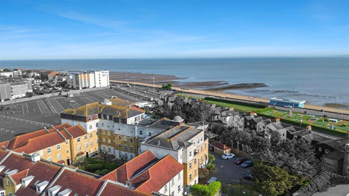 2 Bedroom Flat For Sale In Forge Way, Southend-On-Sea, SS1