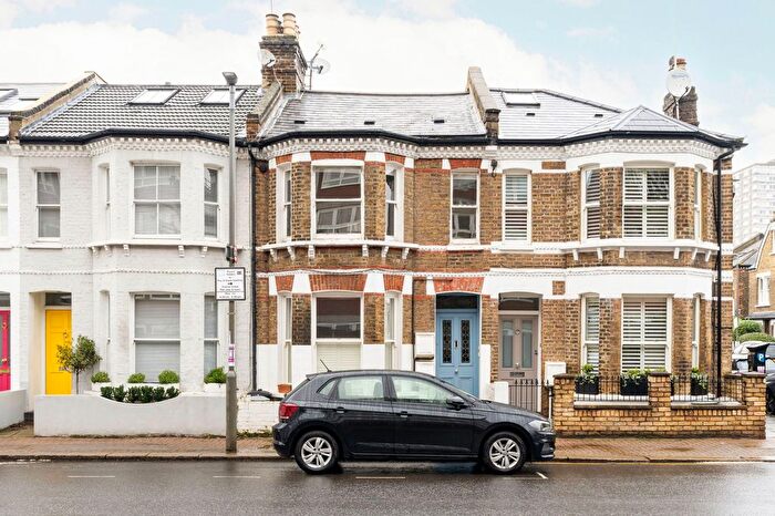 1 Bedroom Flat For Sale In Shuttleworth Road, SW11