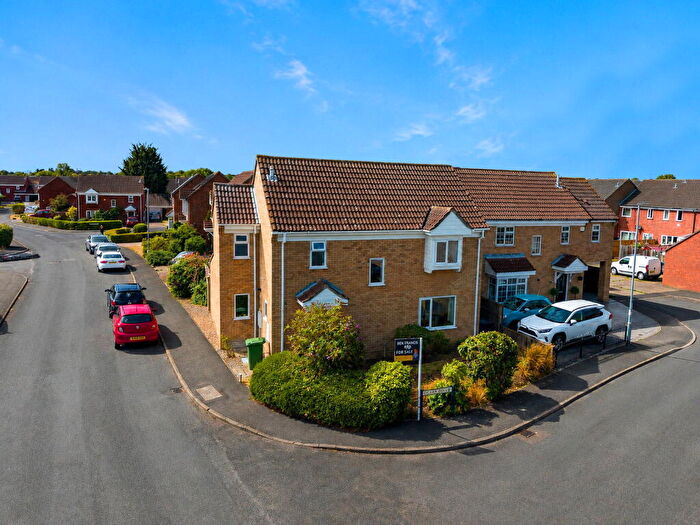 4 Bedroom Detached House For Sale In Degas Drive, St. Ives, PE27