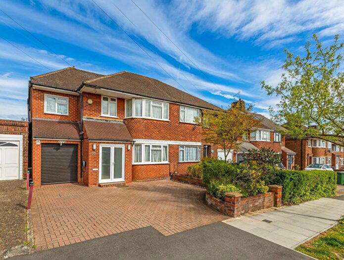 4 Bedroom Semi Detached House For Sale In Merrion Avenue, Stanmore, HA7