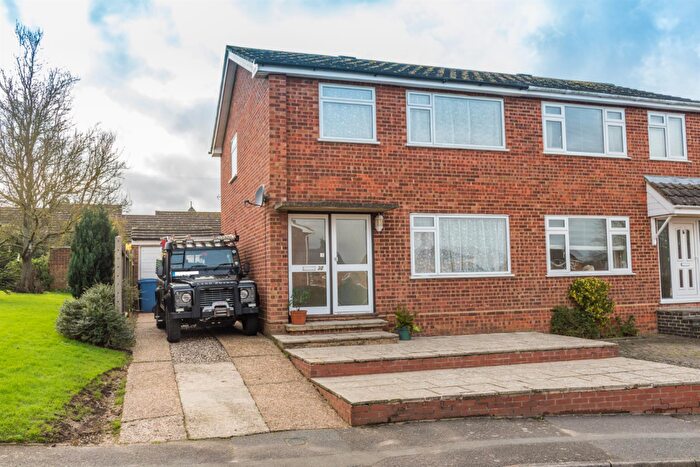 3 Bedroom Semi Detached House For Sale In Canterbury Gardens, Hadleigh, IP7