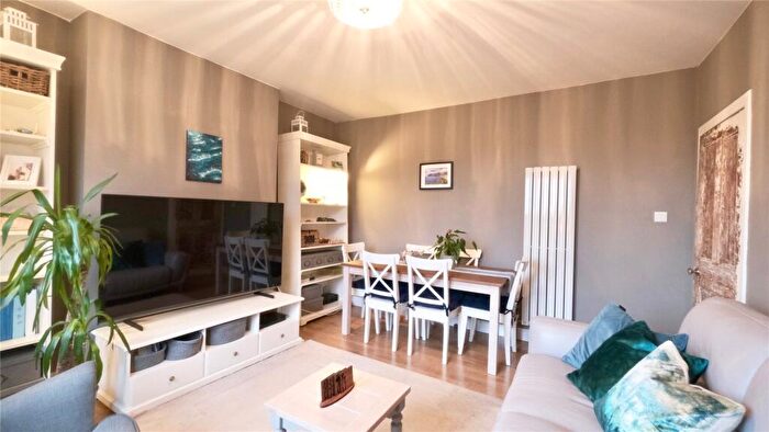 2 Bedroom Flat For Sale In Thane Road, Knightswood, Glasgow, G13