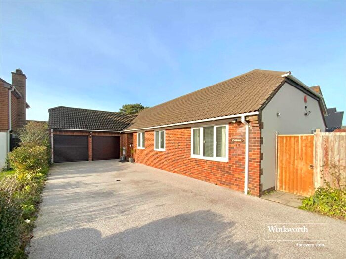 4 Bedroom Bungalow For Sale In Medina Way, Friars Cliff, Christchurch, Dorset, BH23