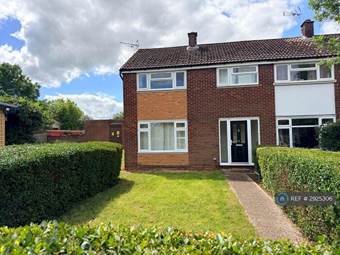3 Bedroom Semi-Detached House To Rent In Melrose Avenue, Milton Keynes, MK3
