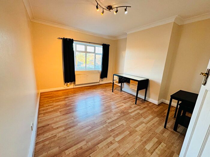 1 Bedroom Flat To Rent In Bromley Hill, Bromley, BR1