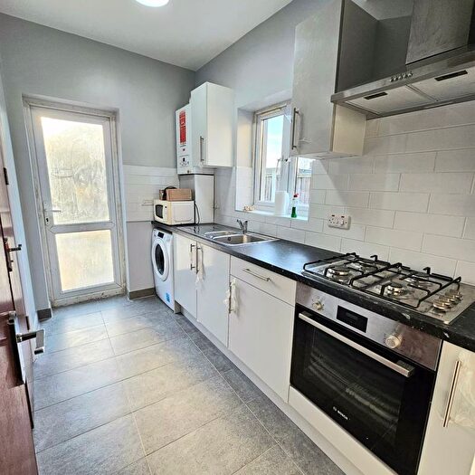 1 Bedroom Flat To Rent In Central Park Road, London, E6