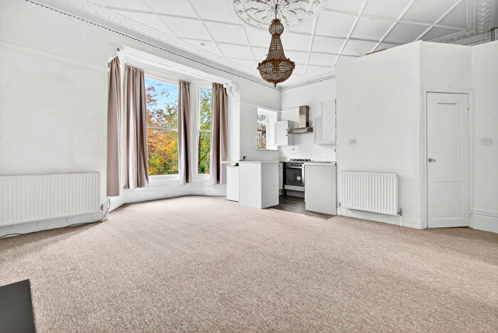 1 Bedroom Apartment To Rent In Carleton Road, London, N7
