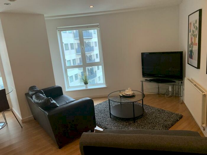 1 Bedroom Apartment To Rent In Hive, Masshouse Plaza, Birmingham, B5
