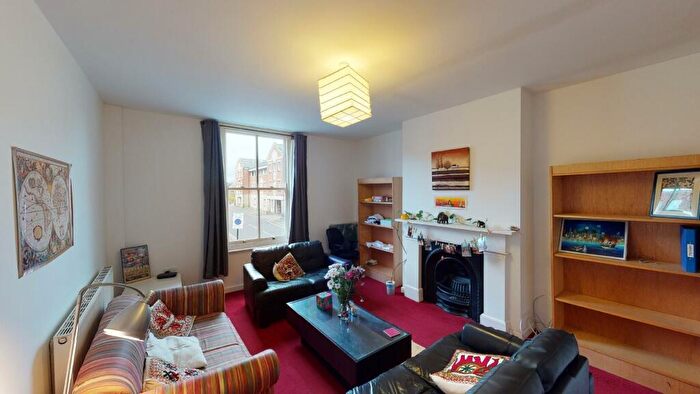 2 Bedroom Flat To Rent In A Glossop Road, Broomhill, S10