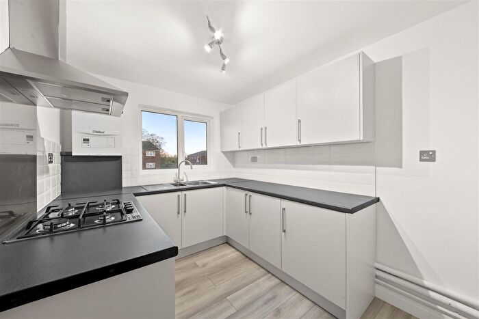 1 Bedroom Flat For Sale In Jeymer Drive, Greenford, UB6