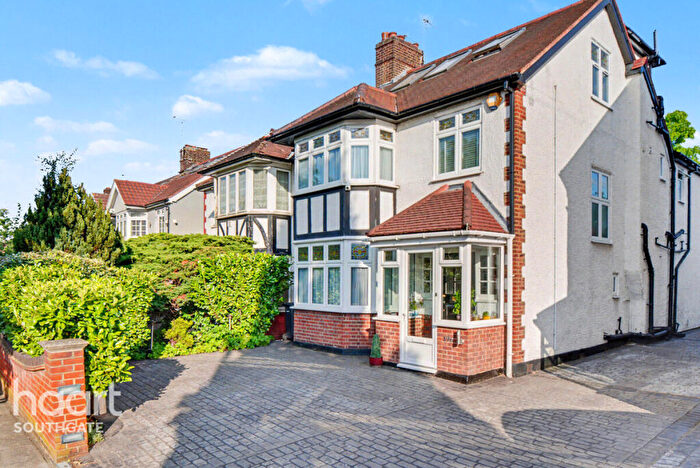5 Bedroom Semi-Detached House For Sale In Winchmore Hill Road, London, N21
