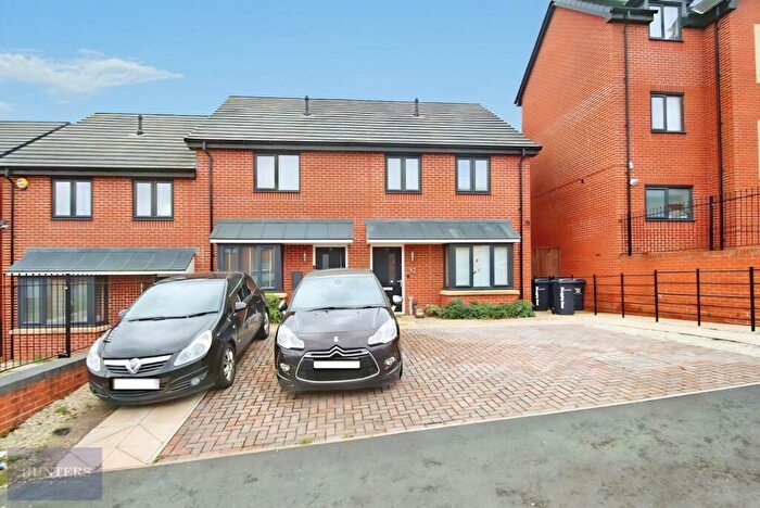 2 Bedroom House To Rent In Legging Road, Birmingham, B38