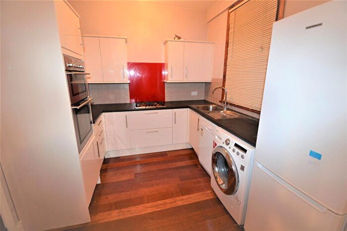 2 Bedroom Property To Rent In Mornington Avenue, London, IG1