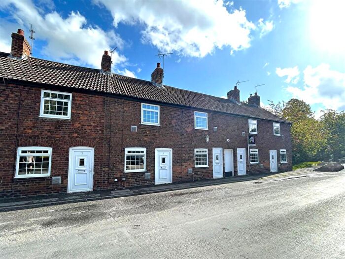 1 Bedroom Terraced House For Sale In Church Street, Church Fenton, Tadcaster, LS24