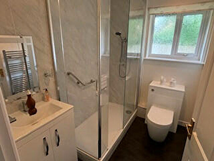 2 Bedroom Bungalow For Sale In Epsom, Surrey, KT18