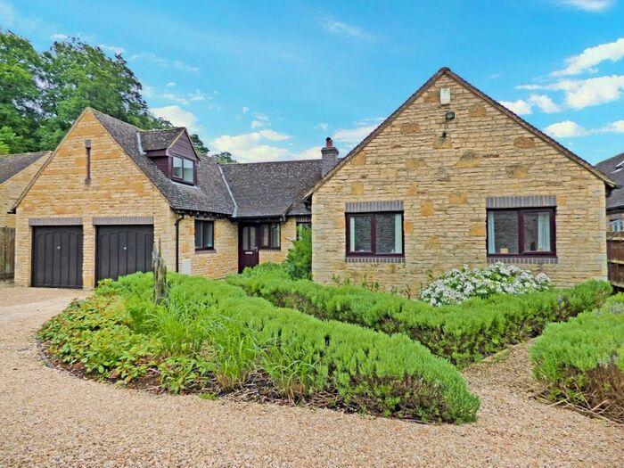 4 Bedroom Detached House To Rent In The Bothy, Aynho, Oxfordshire, OX17