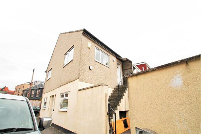 2 Bedroom Flat To Rent In B Durnford Avenue, Bedminster, BS3