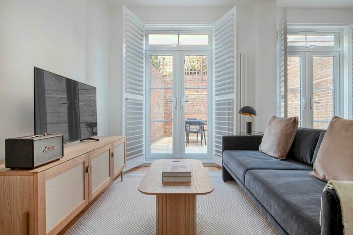 2 Bedroom Flat To Rent In City Of Westminster, W9