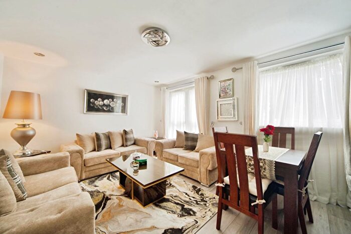 3 Bedroom Flat For Sale In Stocksfield Road, Walthamstow, E17