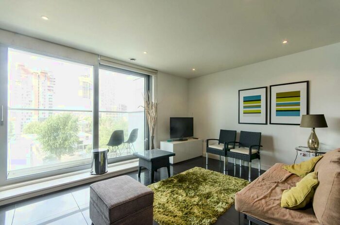 Studio To Rent In Pan Peninsula, Canary Wharf, London, E14