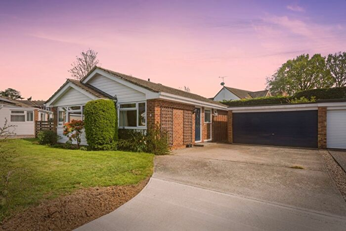 3 Bedroom Detached Bungalow For Sale In The Butts, Silchester, Reading, RG7