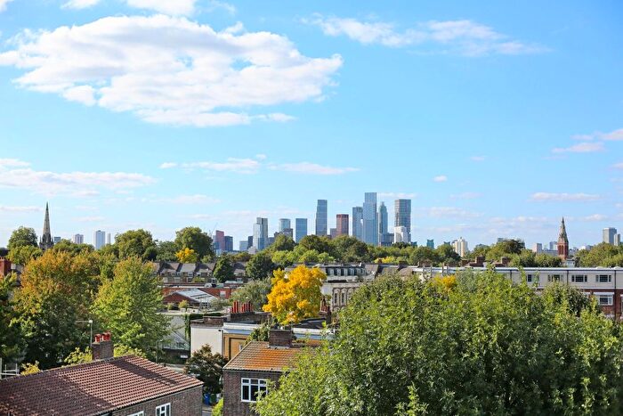 1 Bedroom Flat To Rent In Denmark Road, London, SE5