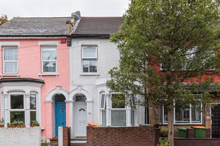 3 Bedroom Terraced House For Sale In Maryland Square, Stratford, E15