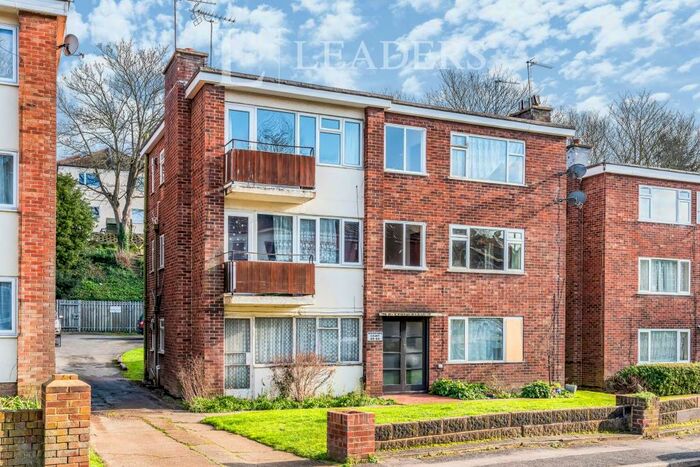 1 Bedroom Apartment To Rent In Woodside Road, Portswood, SO17