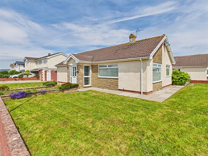 3 Bedroom Detached Bungalow For Sale In Curlew Road, Porthcawl, CF36