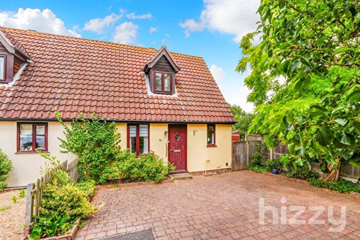 1 Bedroom Chalet For Sale In Stockton Close, Hadleigh, IP7